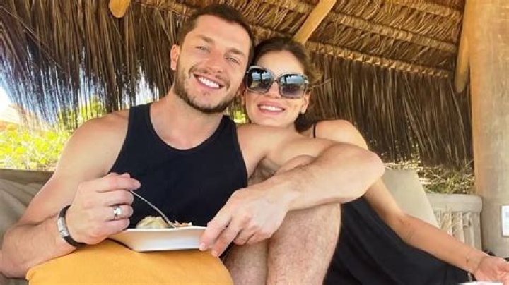 Back To 15 Star Is Married To Her Husband Klebber Toledo!