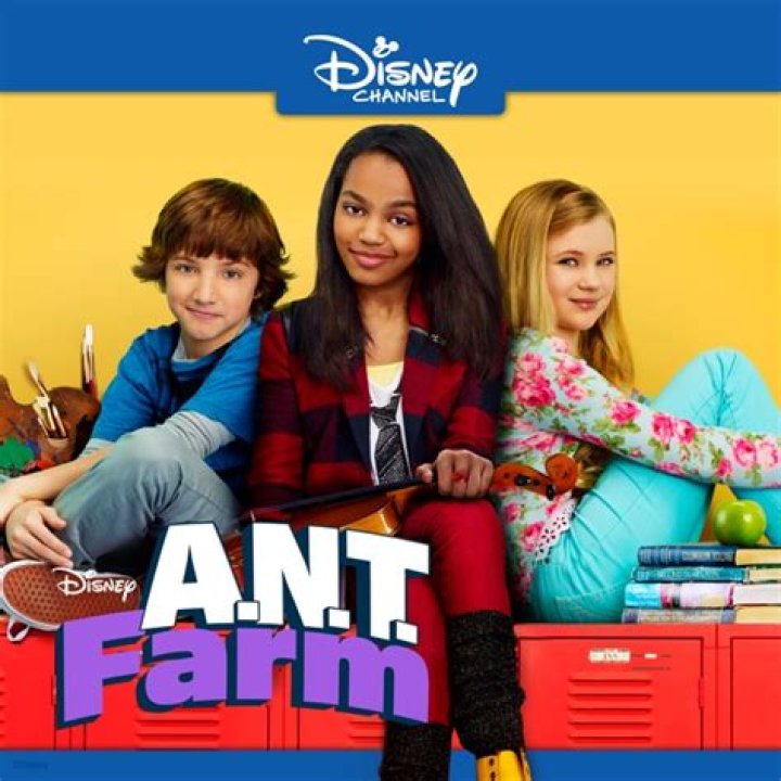 MINDY STERLING, SIERRA MCCORMICK, CHINA ANNE MCCLAIN, JAKE SHORT, CLAIRE ENGLER – Celeb Secrets