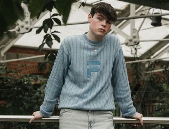 Oisín Sets the “Summer” Vibe with His Latest Release (Listen) – Celeb Secrets