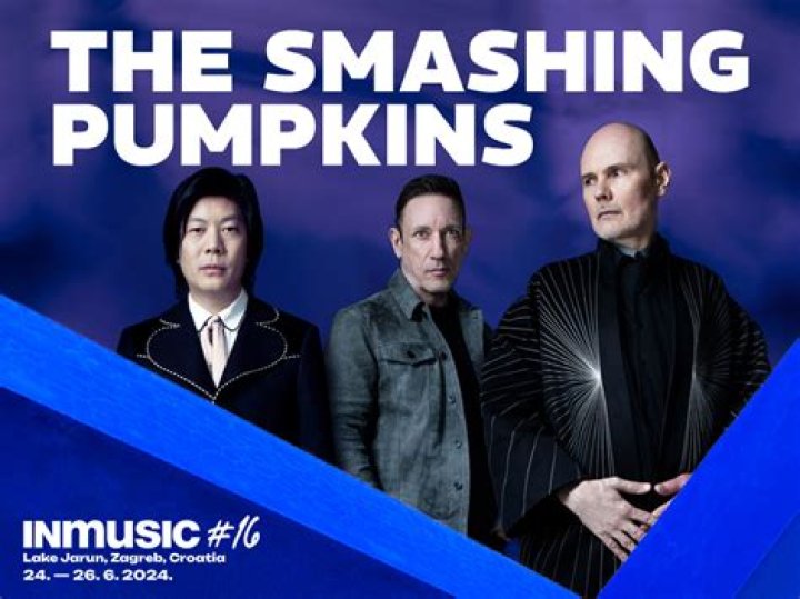 Smashing Pumpkins Sign With UTA