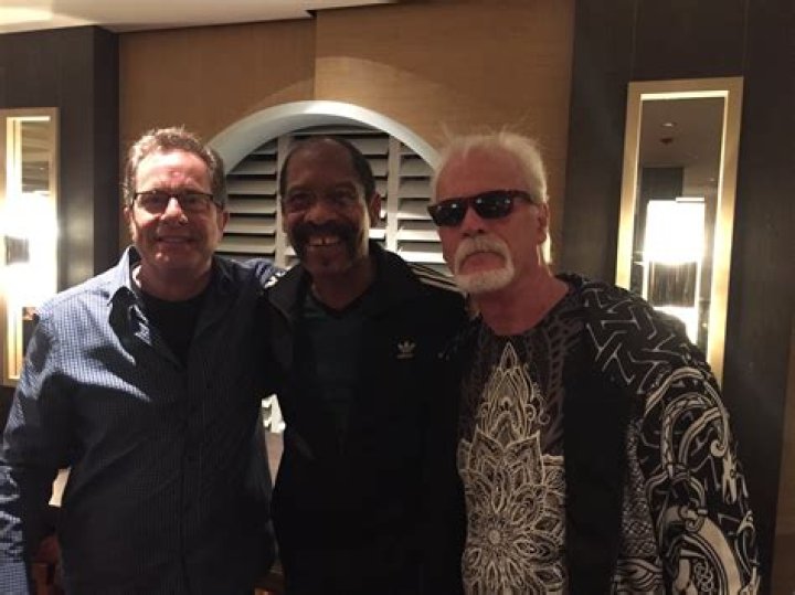 The Jam Podcast With Jonathen Shank: War Founding Member Lonnie Jordan