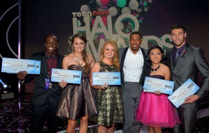 Victory Van Tuyl – Celeb Secrets